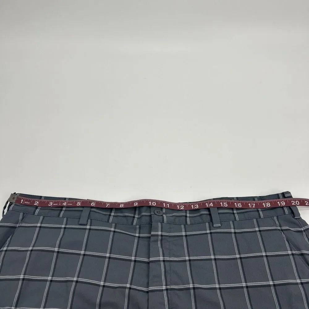 Nike Golf Shorts Men's 40 Gray White Black Plaid Flat Front Chino Casual Dri-Fit
